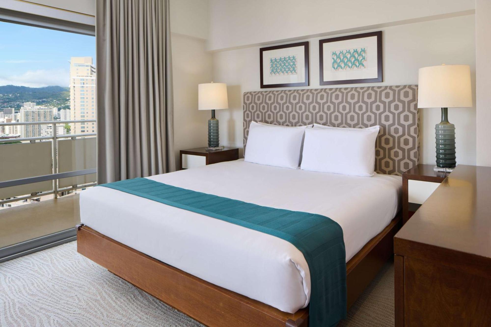 Aparthotel Ilikai & Luxury Honolulu
